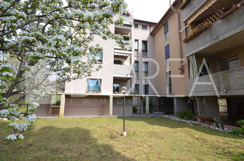 03_duino-vendita-appartamento-terrazze-box-auto-giardino-condominiale